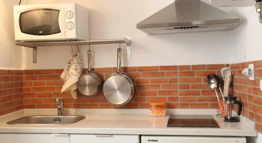 Lisbon Secret & Graca Apartment البرتغال